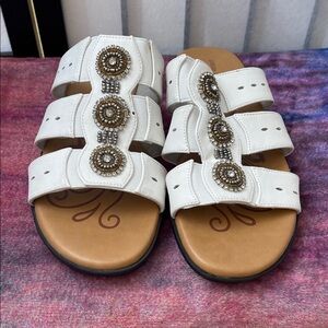 Easy Street White Sandals with Beaded Accents size 9 New
